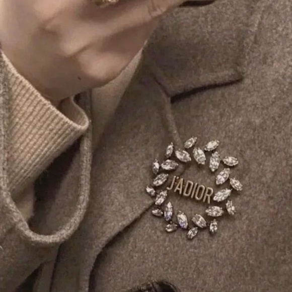 DIOR J'ADIOR LAUREL WREATH BROOCH - Picture 3 of 7